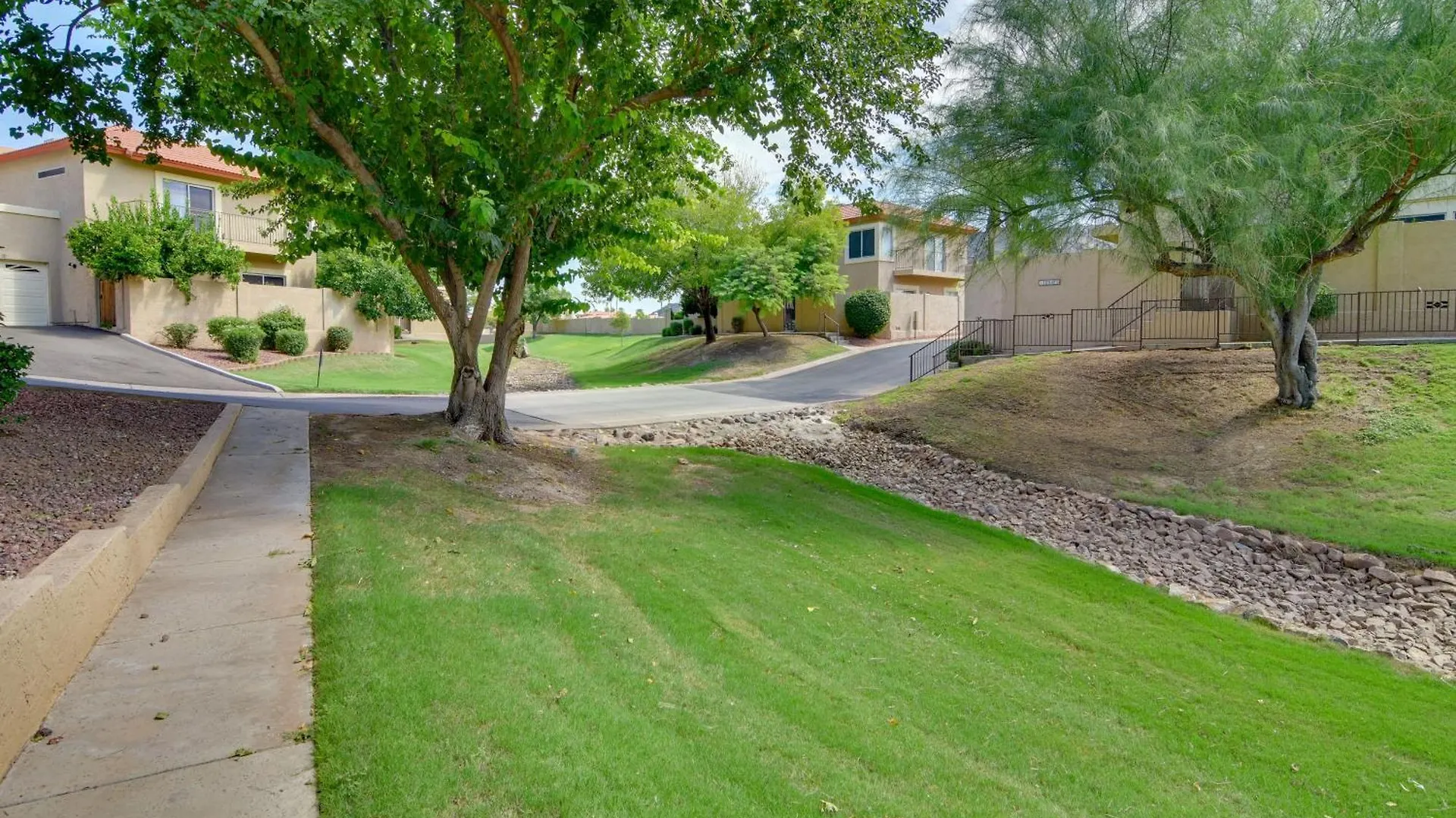 Phoenix Townhome With Central Location, Pool Access 0*,  Amerikai Egyesült Államok